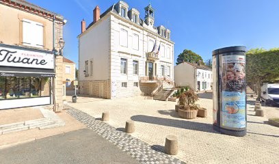 Avis, Loueur de Voiture à Montchanin