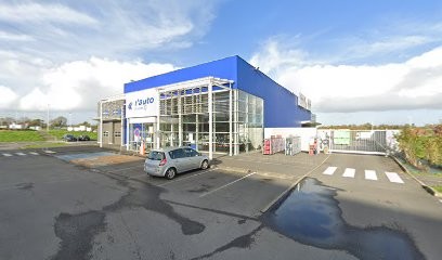 Space E.Leclerc rental Pontchateau, Loueur de Voiture à Sainte-Anne-sur-Brivet