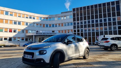 LOC'IZI - Location Double Commande sur Orléans/Blois/Tours/Chartres, Loueur de Voiture à Saint-Jean-de-la-Ruelle